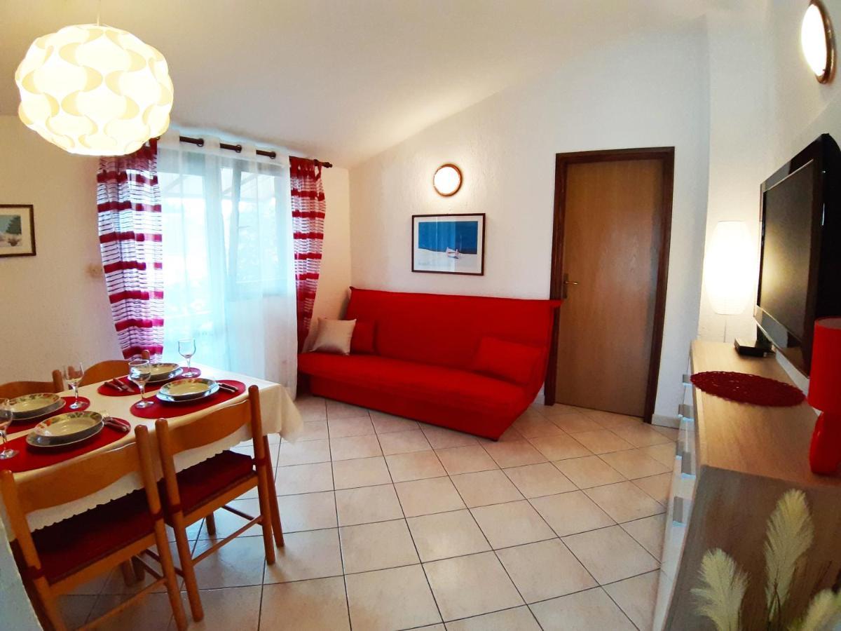 Apartments Zrinka 793 Porec Ngoại thất bức ảnh