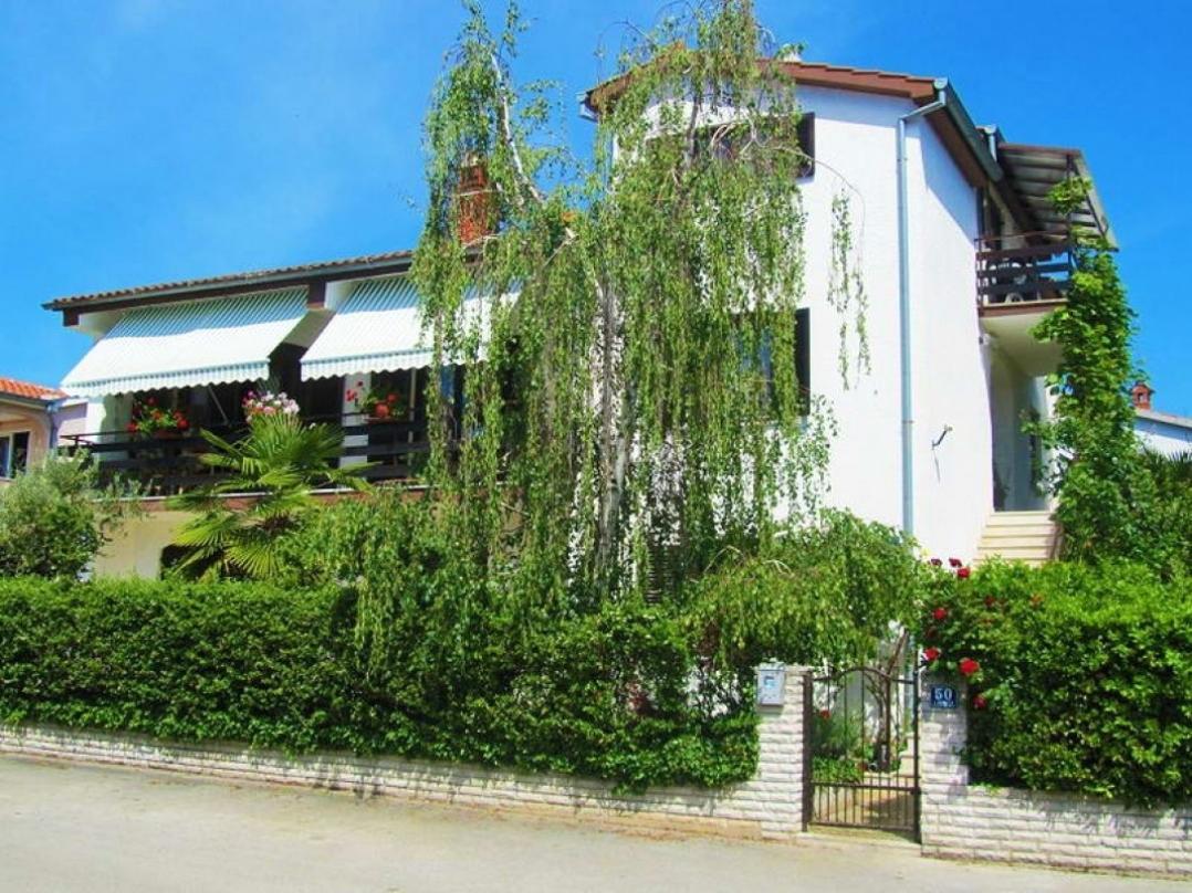 Apartments Zrinka 793 Porec Ngoại thất bức ảnh