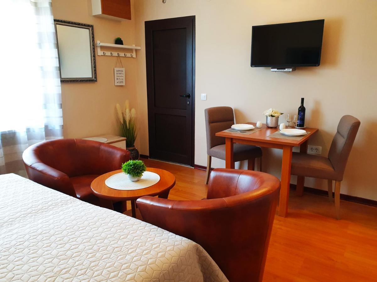 Apartments Zrinka 793 Porec Ngoại thất bức ảnh