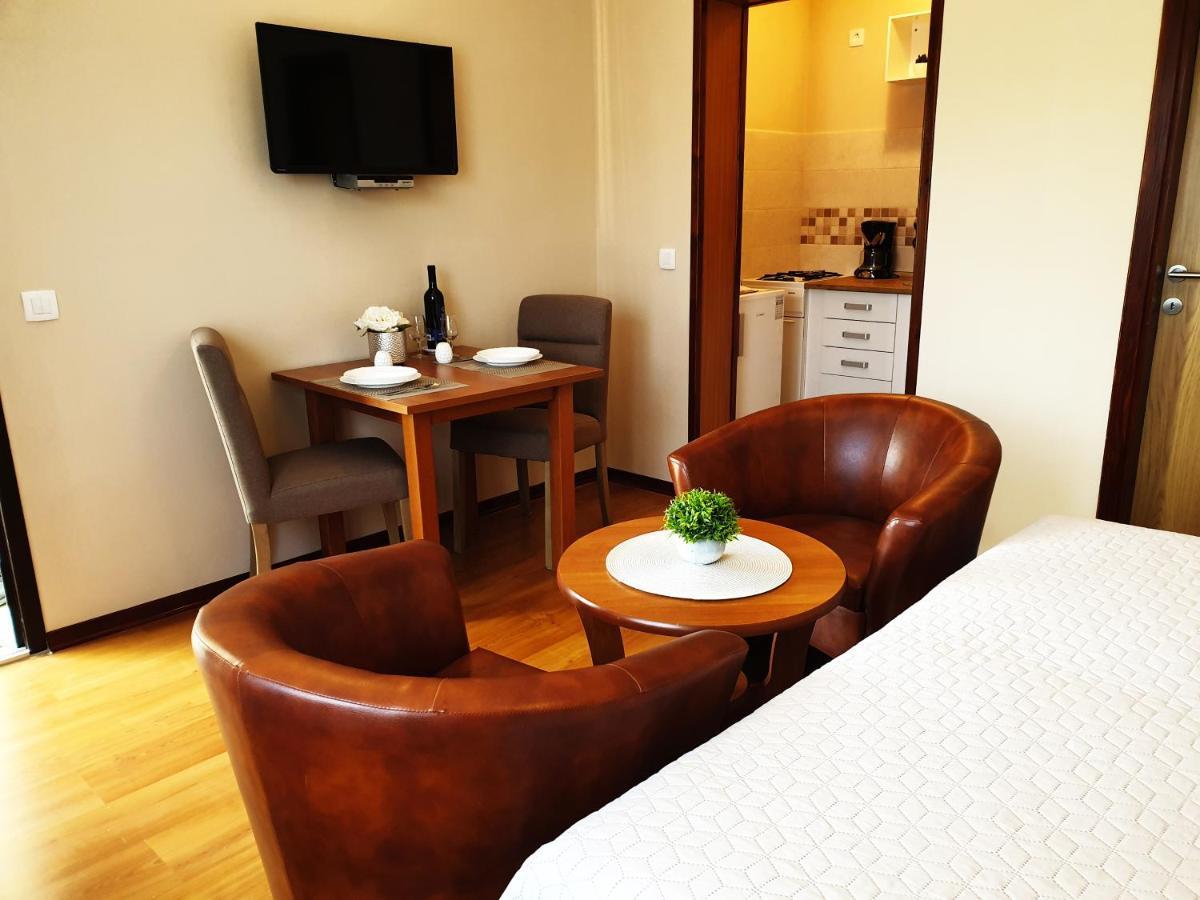 Apartments Zrinka 793 Porec Ngoại thất bức ảnh