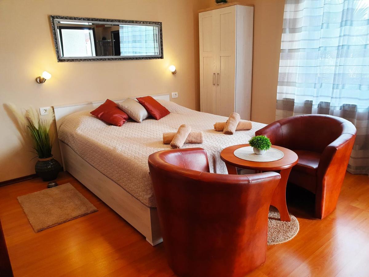 Apartments Zrinka 793 Porec Ngoại thất bức ảnh